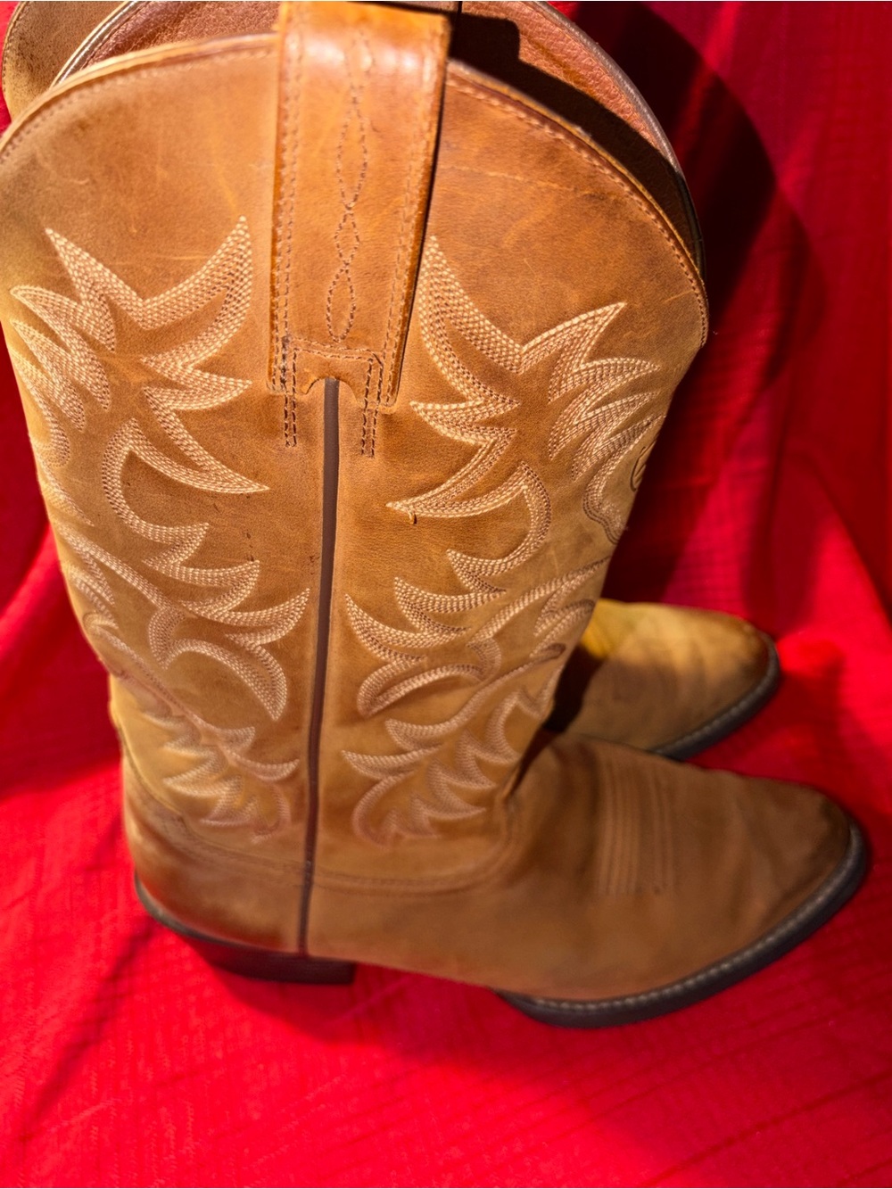 Men’s Size 9D ARIAT COWBOY BOOTS